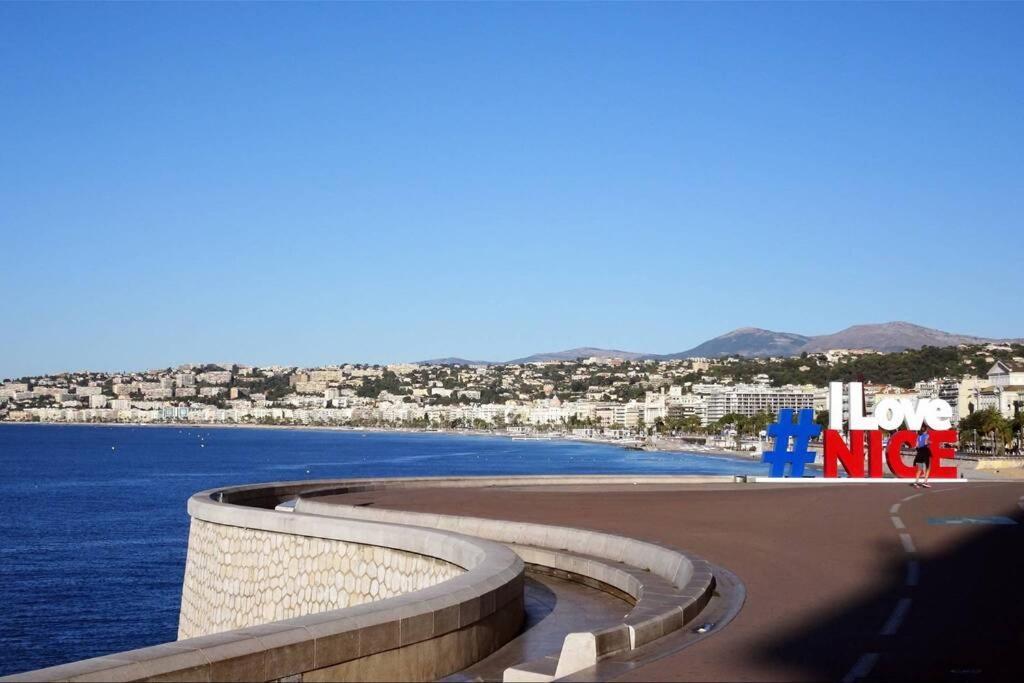 Appartement 2 Chambres Refait A Neuf, Climatise, A 2 Min De La Mer Nice Dış mekan fotoğraf